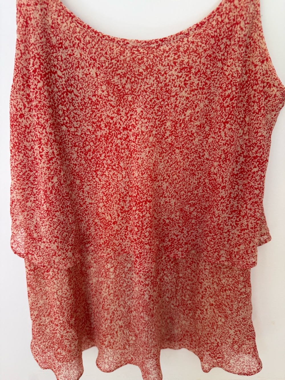 CAbi Red Cream Floral Camisole Tank Top Size L Flowy Ruffle Hem - Picture 4 of 4